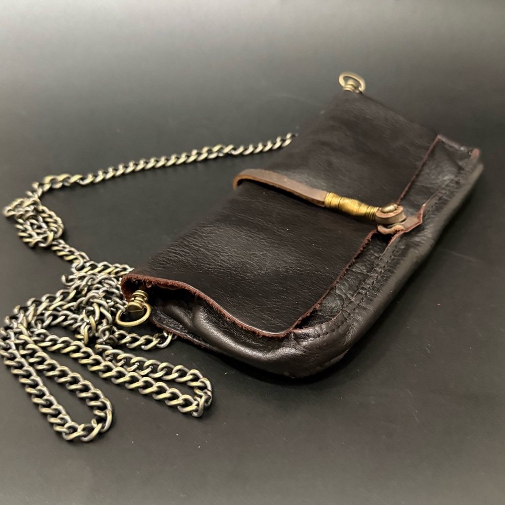 Handcrafted JO Dark Brown Leather with Brass-Wrapped Clasp Clutch/Crossbody Bag - Picture 5 of 15